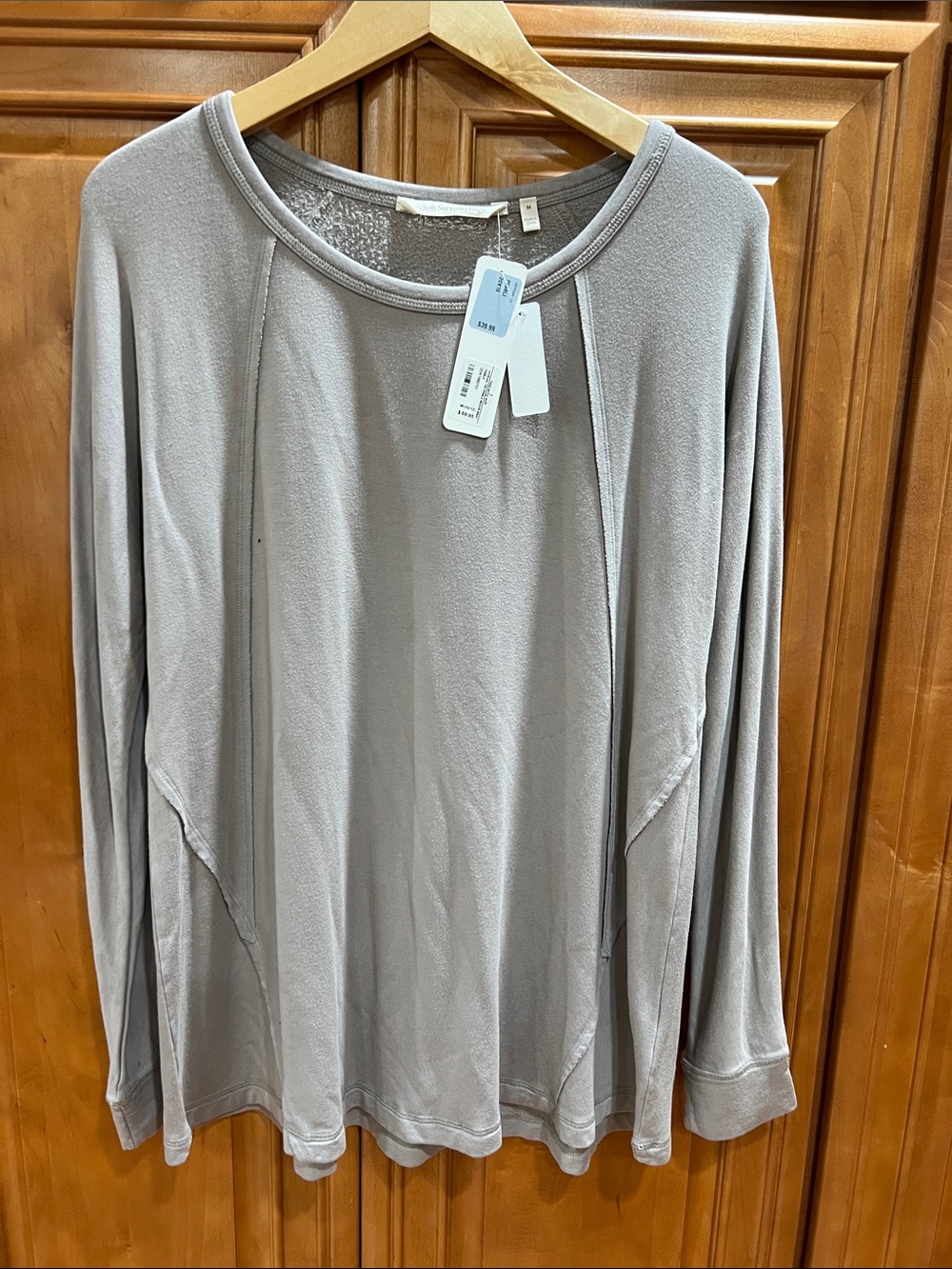 NWTWomen's Long Sleeve Scoop Neck Top - Light Taupe